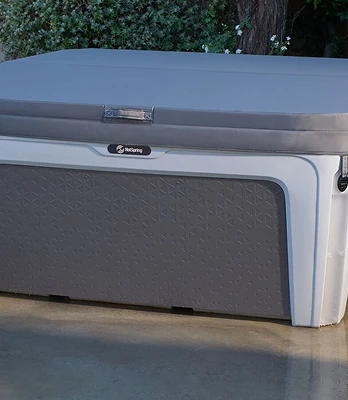 Image of Freeflow Series hot tub