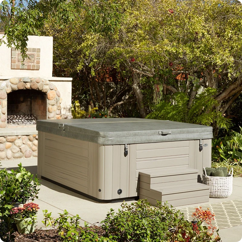 Martinique hot tub