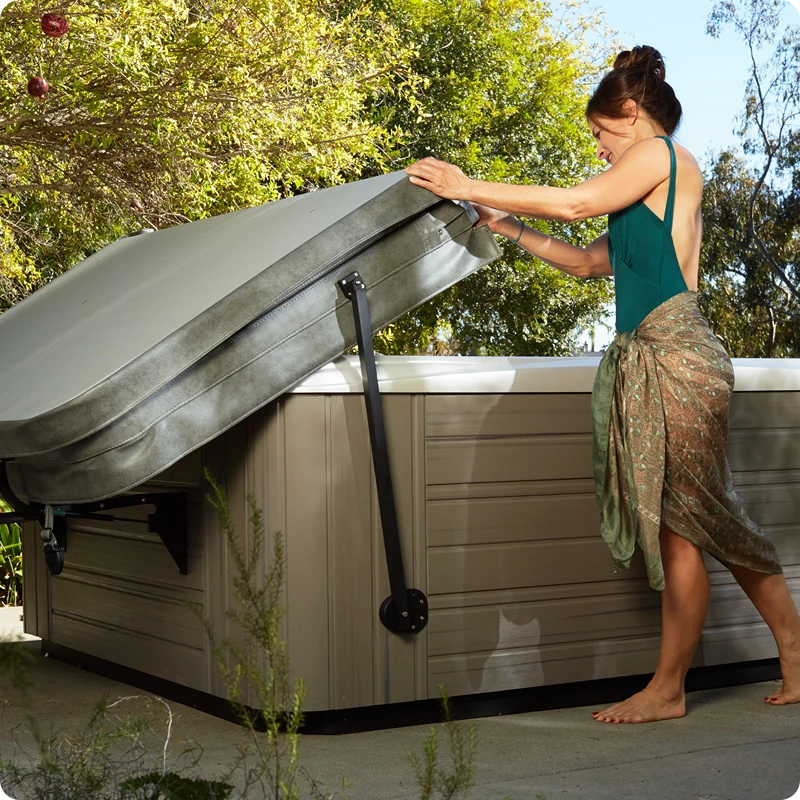 Martinique hot tub