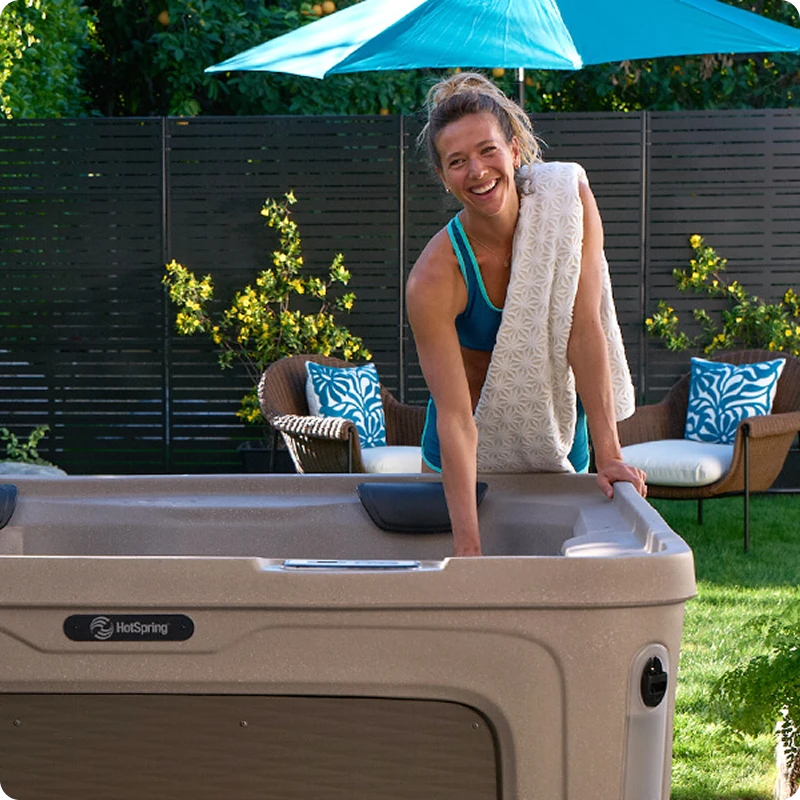 Mini hot tub
