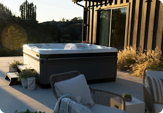 Niagara hot tub