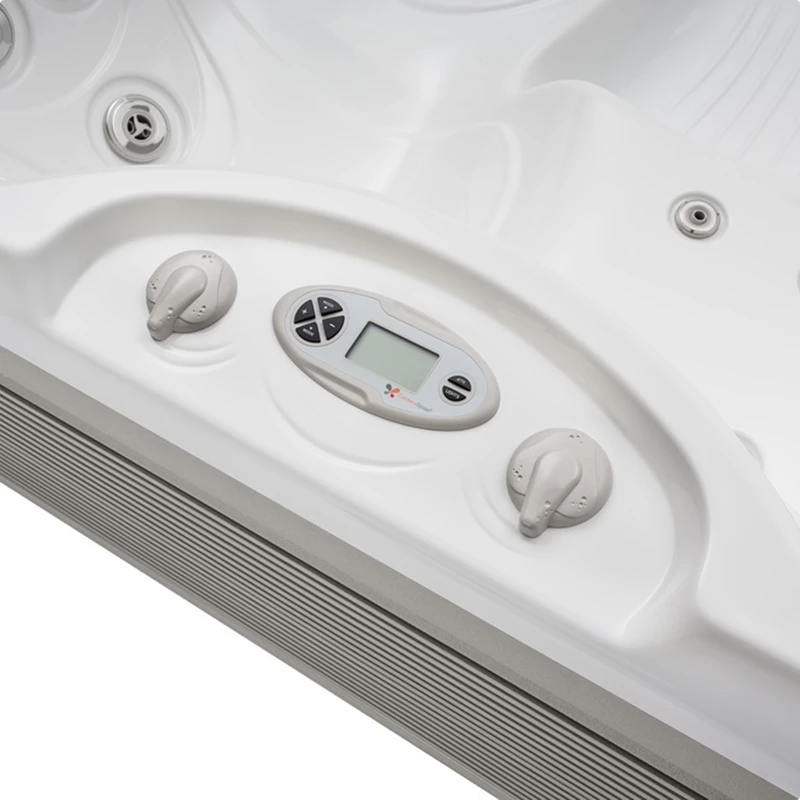 Palatino hot tub