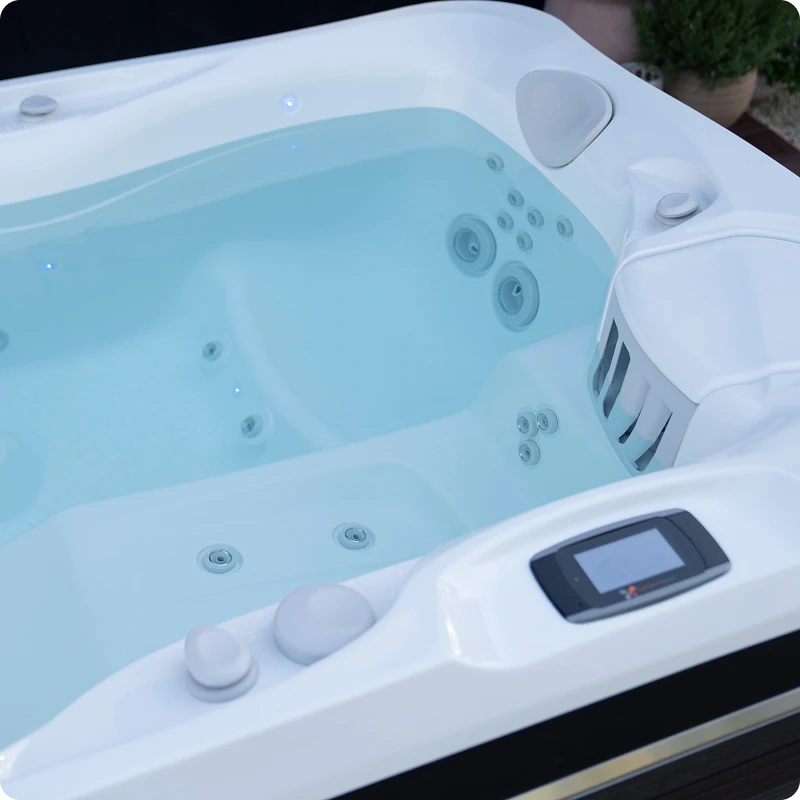 Ravello hot tub