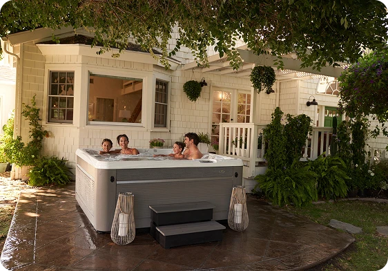 Reunion hot tub