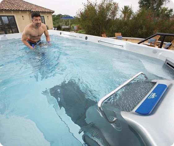 E550 Swim with Underwater Treadmill